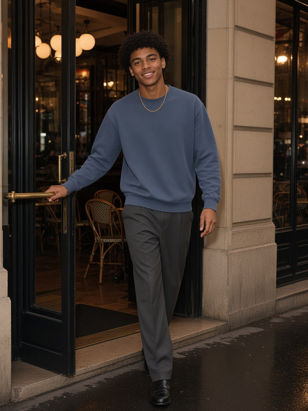 Man in the Boxy Vintage Washed Sweatshirt in Gray Blue, model front
