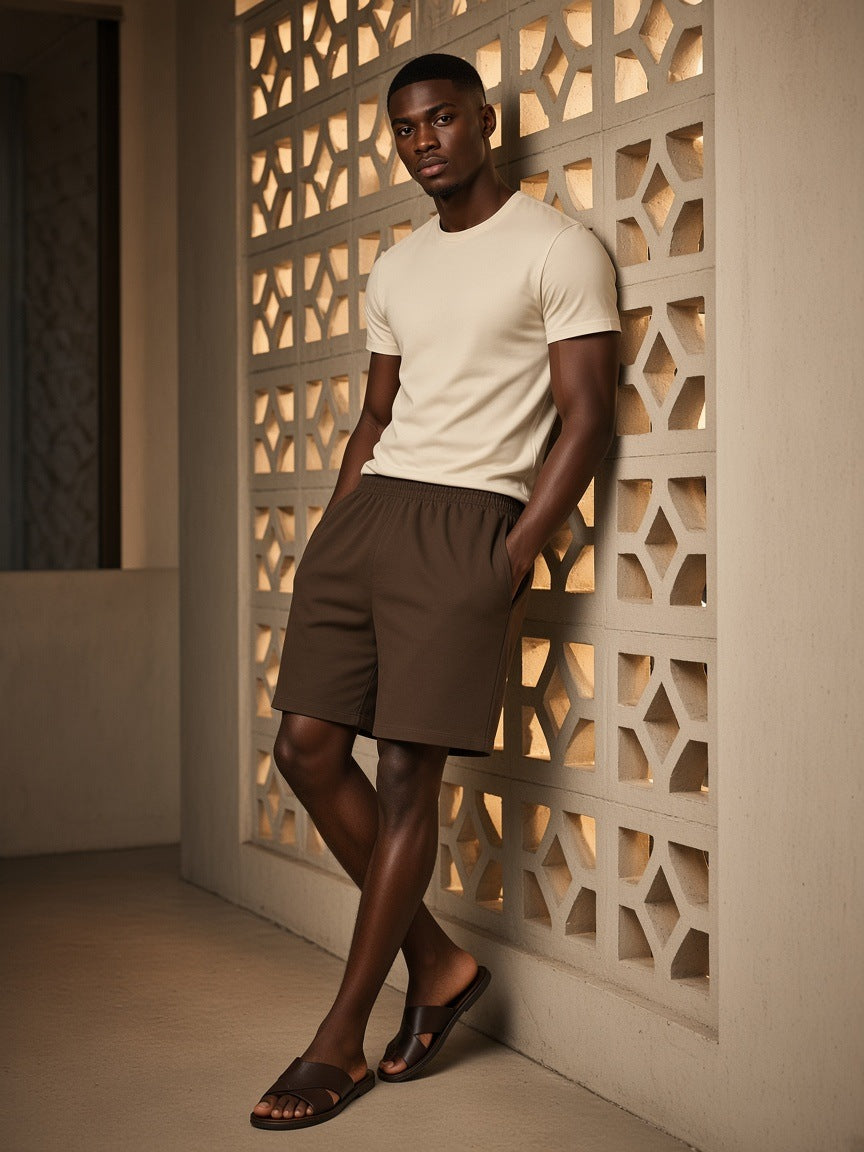 Man in the Cotton Shorts in Coffee, à deux