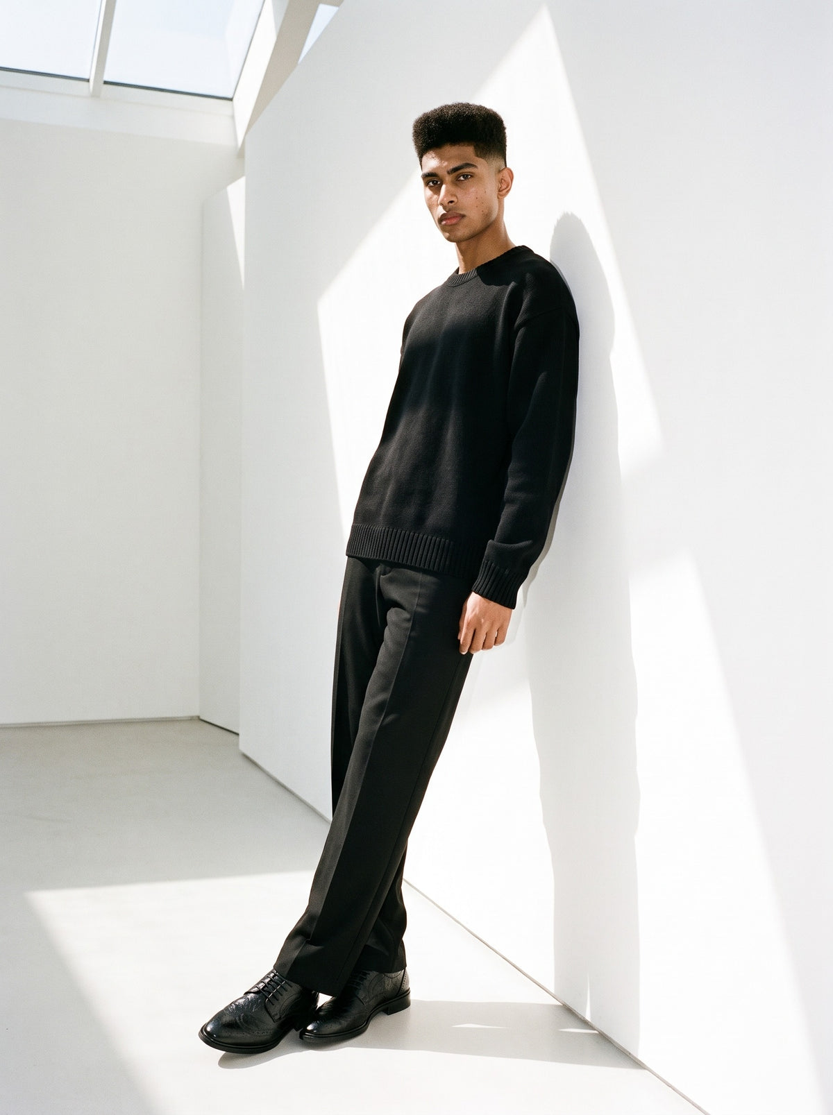 The Head Waiter Oxford in black, worn on model